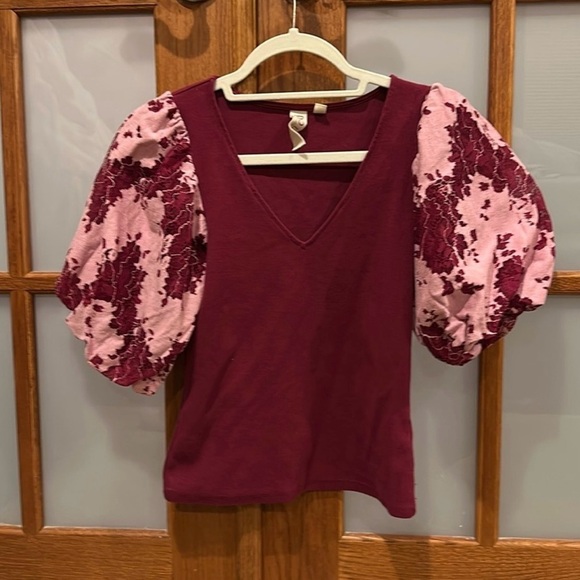 Anthropologie Dolan floral, plum, puff sleeve blouse in great condition! - Picture 6 of 6